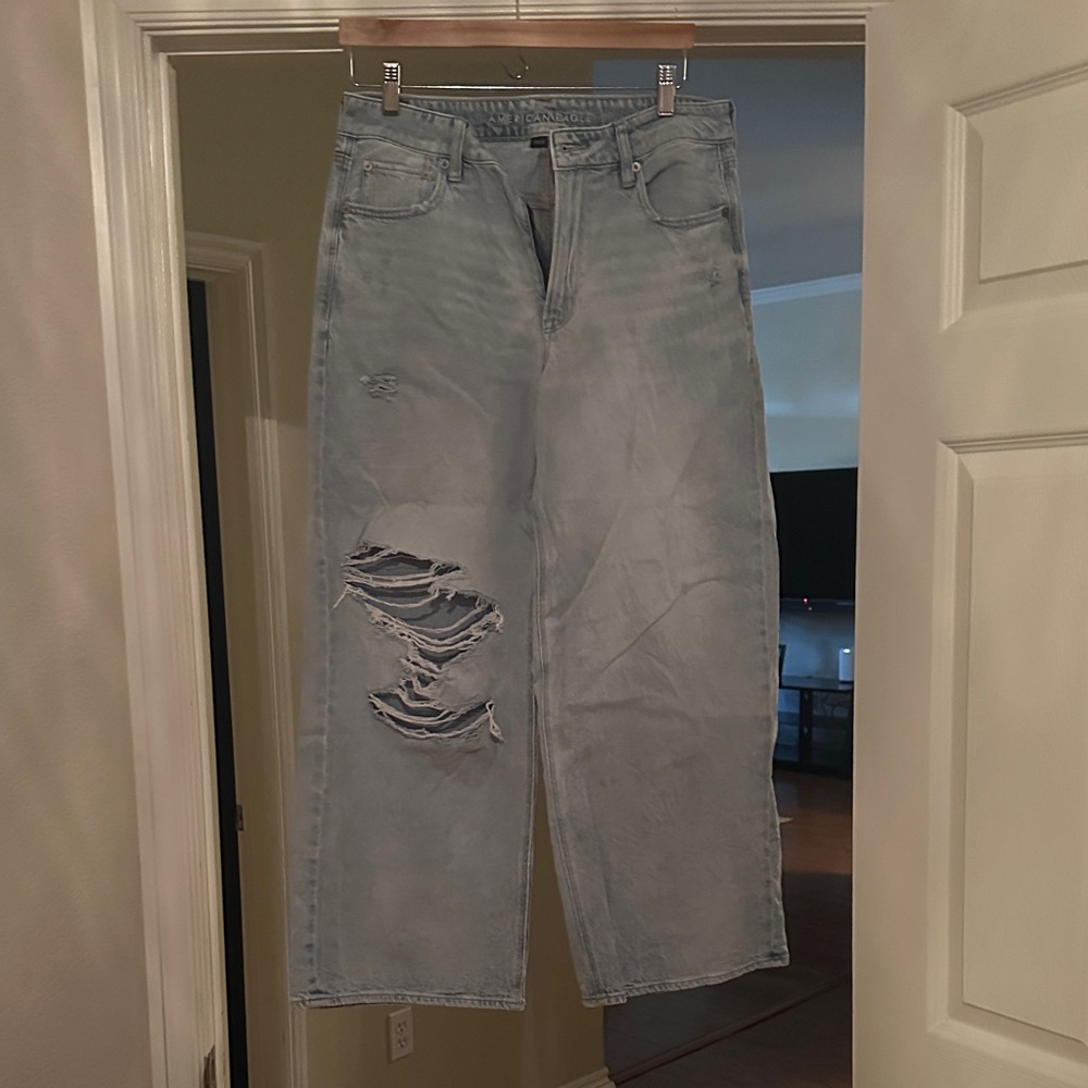 2 pairs American Eagle jeans